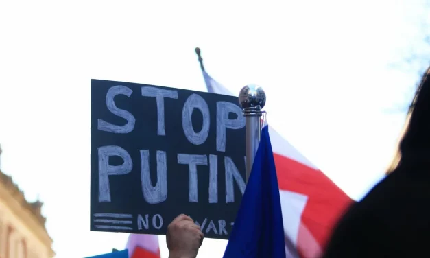 Russia’s Ukrainian failure: territorial acquisition versus loss of status within global networks