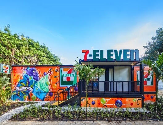 7-Eleven x Tiger Beer unveils Singapore’s first beachfront store in Sentosa