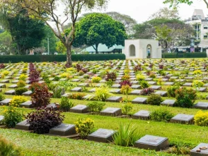 war-cemetary-Thailand-Anzac-Day-at-Hellfire-Pass