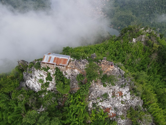 Hiking & Camping at the Best Viewpoint in Laos: Pha Daeng Peak