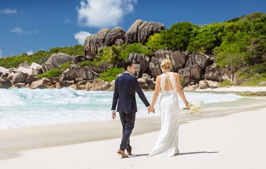 The 10 must do experiences when in the Seychelles for your wedding or honeymoon