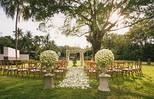 Fall in love with an autumn wedding at The Slate Phuket