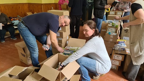 International Fellowship of Christians and Jews helps Ukrainian families prepare for a new school year in the middle of a war zone