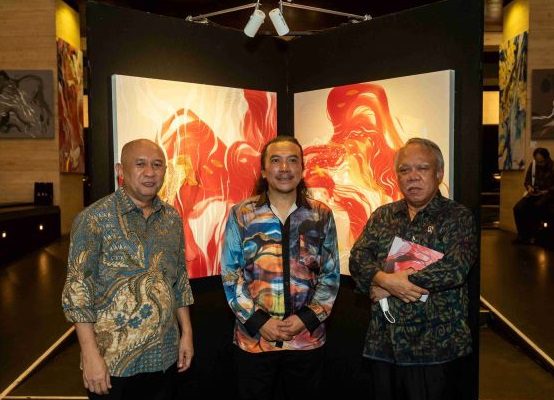 The Journey of Happiness: Art Exhibition by John Martono at Conrad Bali 10 November – 10 December 2022