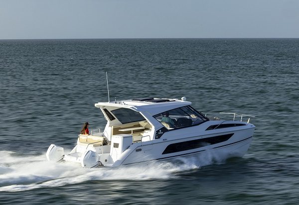 Aquila Power Catamarans Launches Aquila 42 Yacht