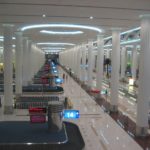 File:Arrivals hall in DXB Terminal 3 (3344510514).jpg