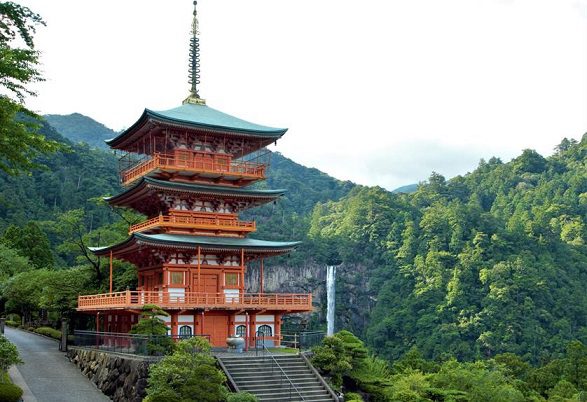 Discover Japan Without the Crowds: A Guide to Getting Off the Beaten Path in 2023