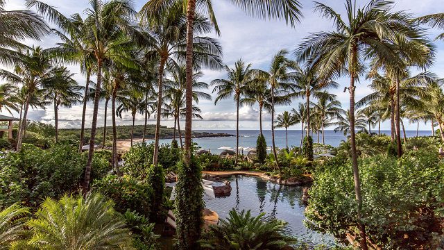 Ultimate Luxury: Four Seasons Lanai Reigns Supreme!