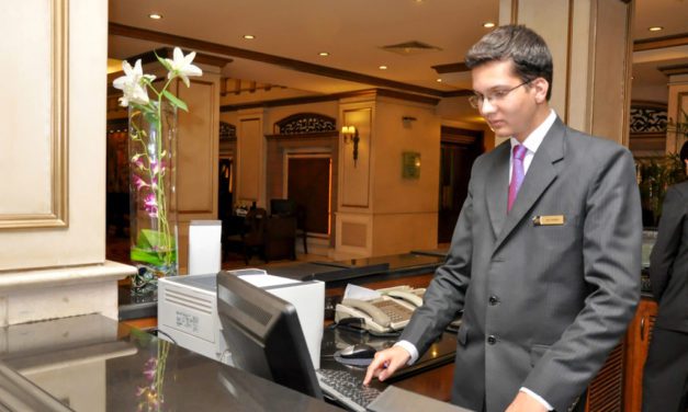 46% Luxury Hotel Execs Warn: Staff Crisis Threatens Lucrative Growth!