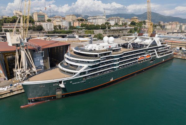 Seabourn Pursuit: Ultra-Luxe Expedition Unveiled!