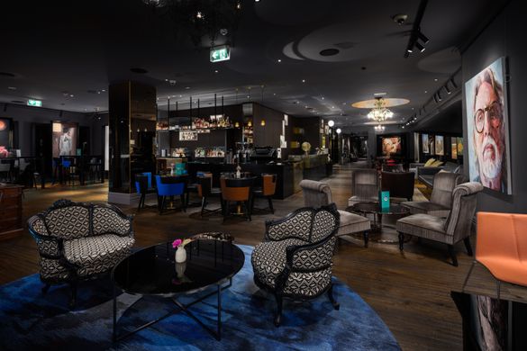 QT Wellington Unveils Artistic Gin Bar: Gallery Lounge