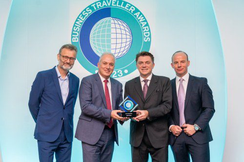 Qatar Airways Sweeps 4 Awards, Leads in Business Class