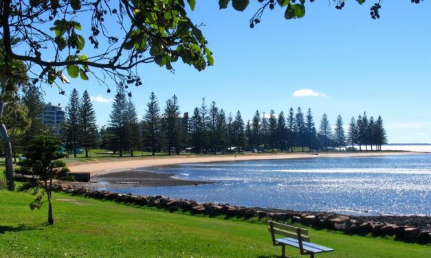 Discover Brisbane’s Moreton Bay: Golden Moments Await