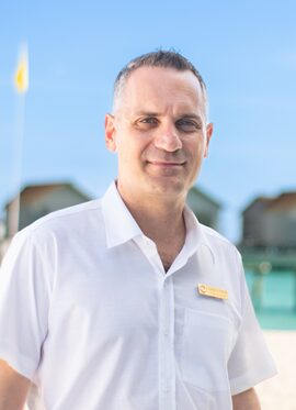 Centara’s Luxury: New GM at Ras Fushi Maldives!