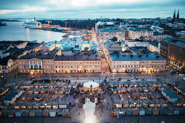 Enchanting Helsinki Christmas: Lights, Shops & Joy!