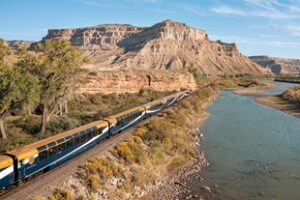 Tauck_RockyMountaineer_Colorado_DebuqueCanyon