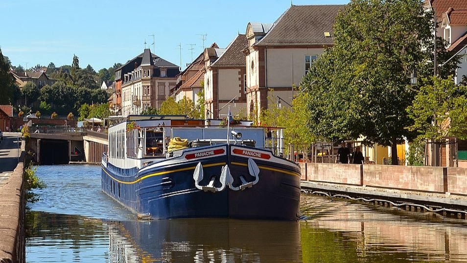 Cherished Traditions: European Waterways’ Festive Cruises!