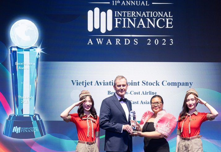 Vietjet Air: Award-Winning Finance & Aviation Excellence!