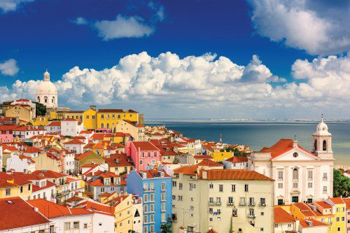 Qatar Airways Resumes Flights to Lisbon, Portugal!