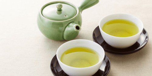 Fukuoka’s Tea Secret: Yorozu’s Green Delight!