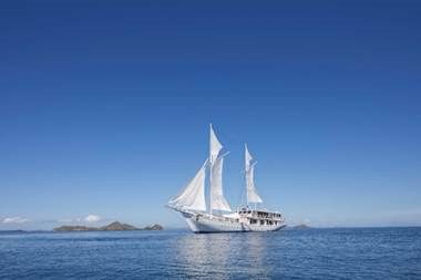 Luxury Yacht Ayana Lako Di’a Sets Sail from Ayana Komodo!