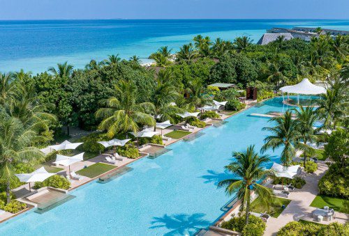 Kuda Villingili Resort: Luxury Awards Nominee 2024!