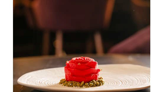 Bacchus South Bank: Spectacular Rose Dessert Delights!