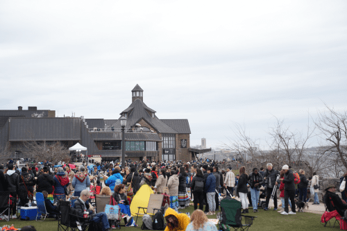 Total Solar Eclipse Boosts Niagara Falls Media Coverage!