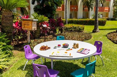 New Beeswax Crayon Workshop at Grand Velas Riviera Nayarit!