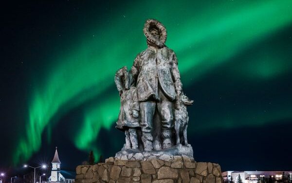 Aurora Magic Begins: Fairbanks Top Spot for Viewing!