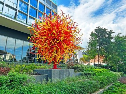 Dale Chihuly’s ‘Singapore Sun’ Shines at One Holland Village