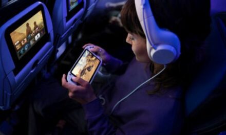 United Airlines Partners with Starlink for Free Inflight Wi-Fi