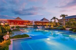 Crowne Plaza Fiji Nadi Bay Resort & Spa