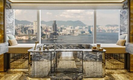 Shangri-La Shines with 17 Conde Nast Awards!