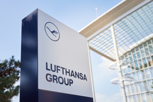 Lufthansa Hits €1.3B Profit After Strong Summer Season!