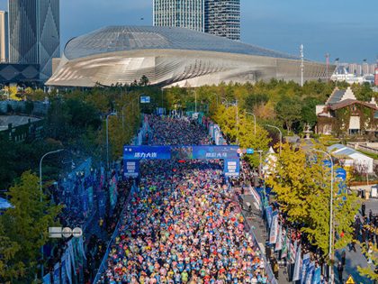 30,000 Runners Light Up Dalian in Epic Marathon