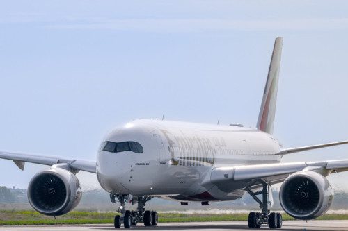 Emirates Unveils First A350: Milestone for Fleet Expansion