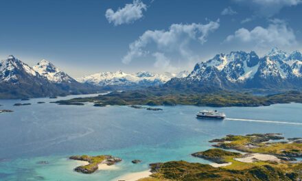 Hurtigruten Tops Friends of the Earth’s 2024 Cruise Rankings