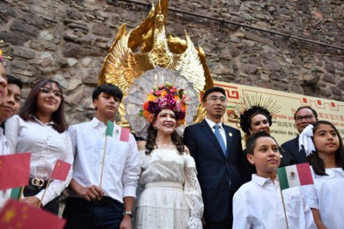 Fengdu’s Phoenix Sculpture Unveiled in Guanajuato, Mexico!