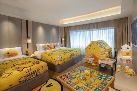 B.Duck Family Rooms Debut at Top Singapore Hotels!