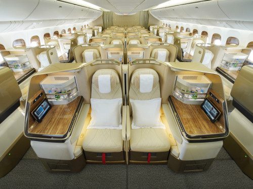 Emirates Unveils Retrofitted Boeing 777 on Vienna Route