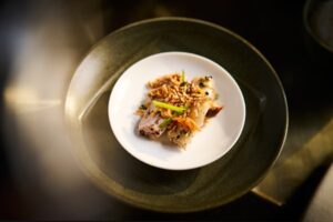 Free range chicken with black truffle and coriander (黑松露芫荽涼拌走地雞).