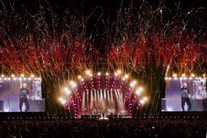 Maroon 5 performs