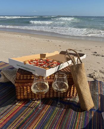 Stylish Convenience for Every Occasion – Now on Amazing & Skimlinks!