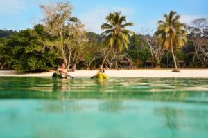 Shore break_Lonnoc_Beach