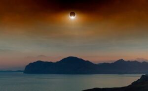 Total Solar Eclipse Iceland.