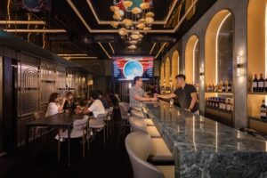 CUBE SOCIAL@BOAT QUAY Group drinks in Bar