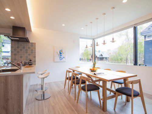 03 - Olaf House - Japan - Inviting kitchen and dining area