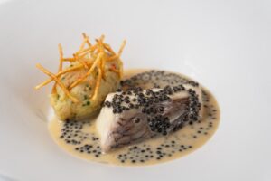 Mezzaluna - Caviar Set Menu
