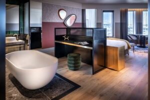 QT_Hotels__Resorts